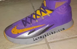 Chaussures : l’intriguante Nike Zoom Hyper Rev