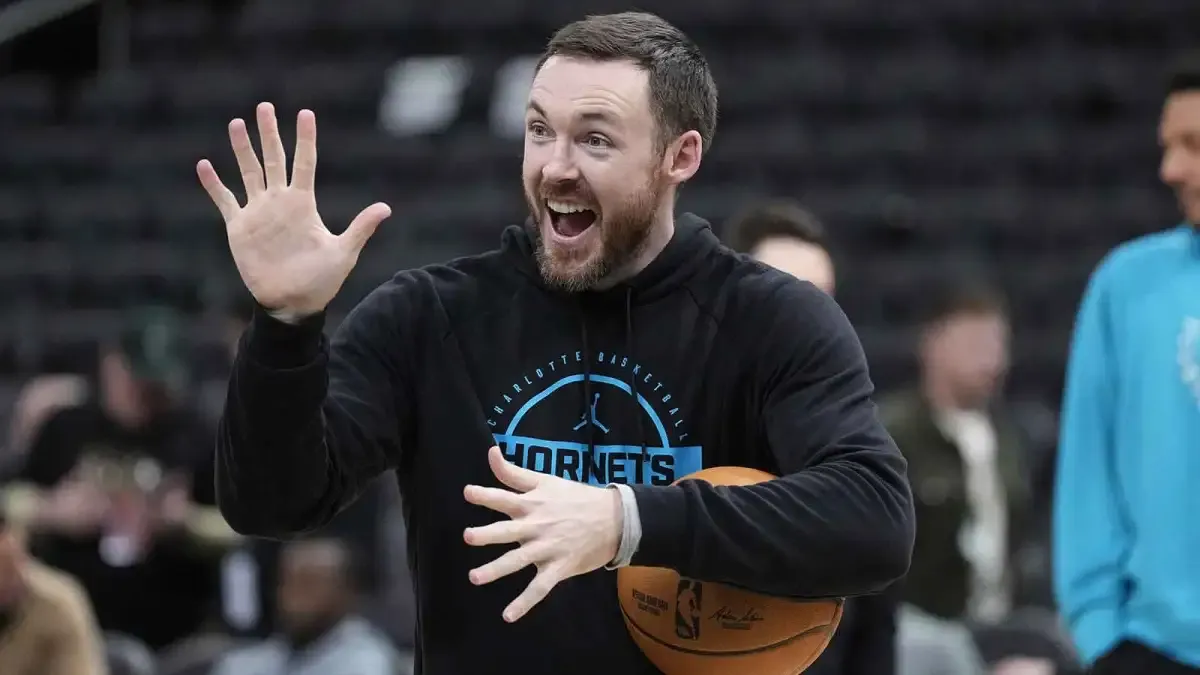 Pat Connaughton