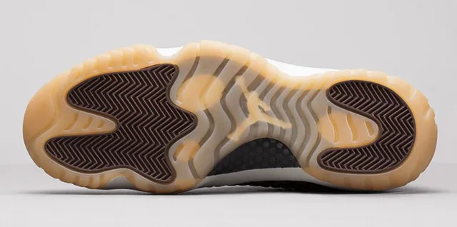 air-jordan-future-premium-dark-chocolate-6