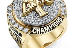 Les Lakers reçoivent leurs bagues de champions