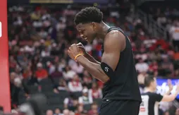 Anthony Edwards toujours embêté par son genou