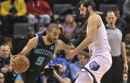 Les Hornets “coupent” Tony Parker