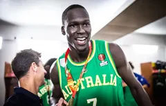 Thon Maker “croise les doigts” pour jouer avec le Soudan du Sud