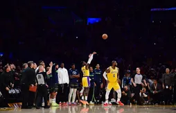 Anthony Davis a gâché le “game winner” de Dennis Schroder