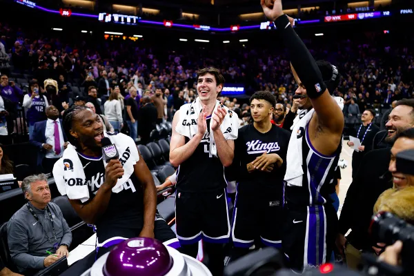 Stats & Highlights | Douche froide pour les Knicks à Sacramento, thriller à Chicago