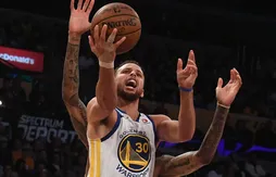 À la peine tout le match, Stephen Curry crucifie les Lakers en prolongation !