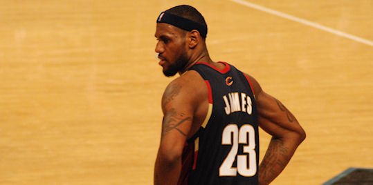 lebron james : 52 pts et triple double au madison