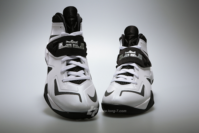 Nike Zoom Soldier VII