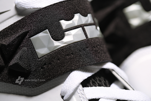 Nike Zoom Soldier VII
