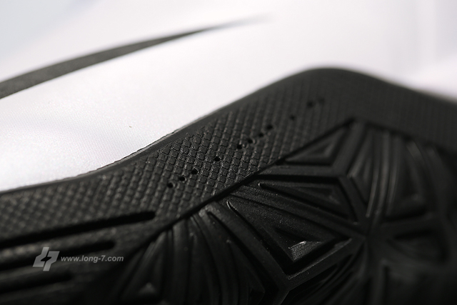 Nike Zoom Soldier VII