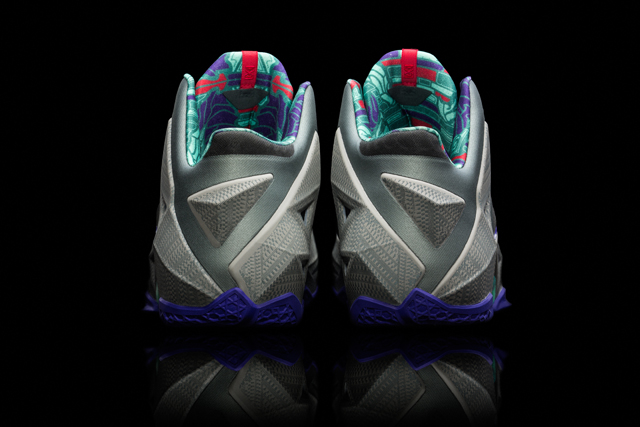 Nike LeBron 11