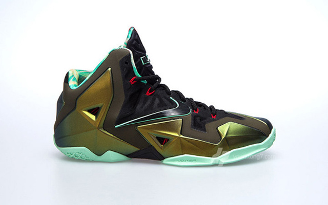 Nike LeBron XI