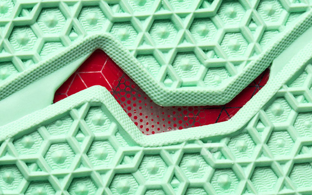 Nike LeBron XI