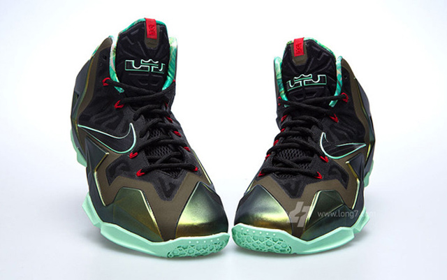 Nike LeBron XI