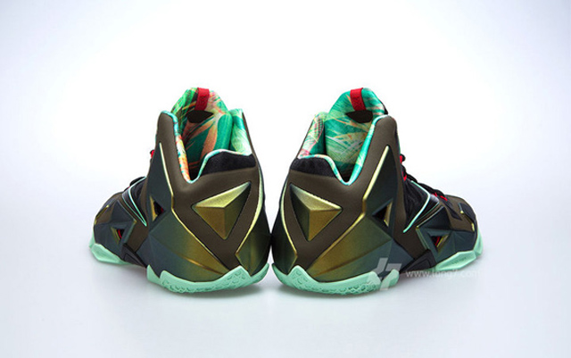 Nike LeBron XI