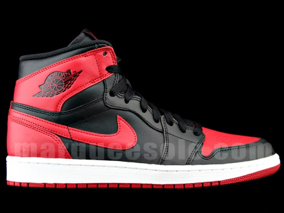 bred-air-jordan-1-retro-high-og-05-570x427