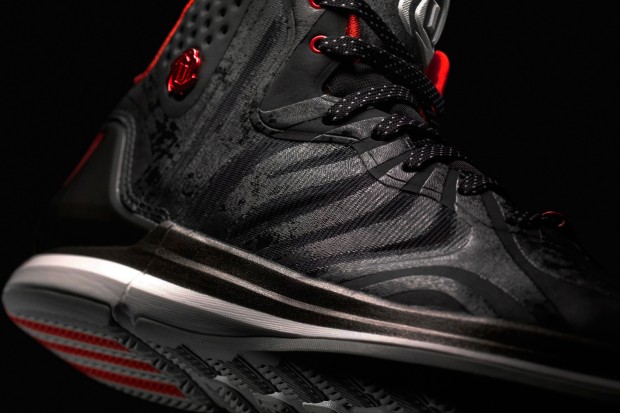 D-Rose-4.5-Black-Detail-1-G99355-620x413