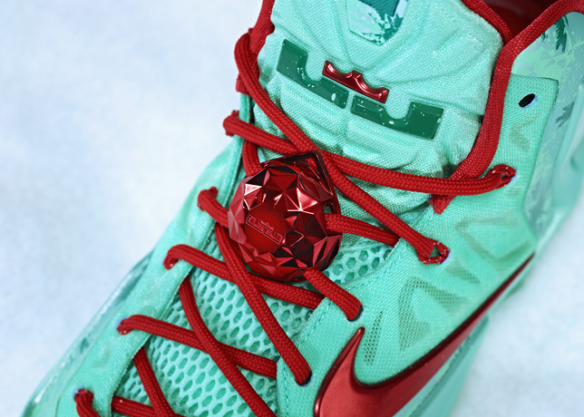LeBron XI Noël
