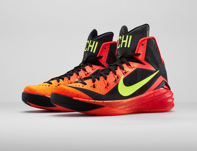 2014_Hyperdunk_CHI_3qtrPair_30055_FB_32323