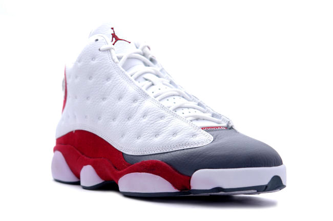 jordan 13 grey toe sortie