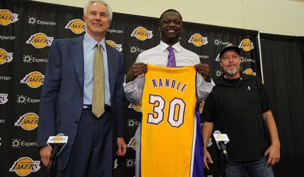 Kobe Bryant s'exprime sur le cas Julius Randle