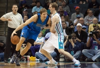 L'attaque des Mavs atomise la défense des Hornets