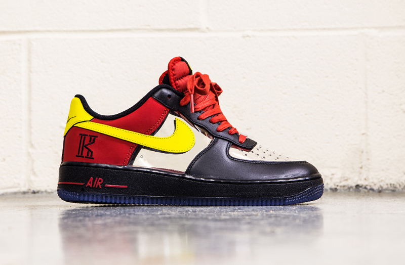 Nike deux Air Force 1 tres originales pour Kyrie Irving Basket USA