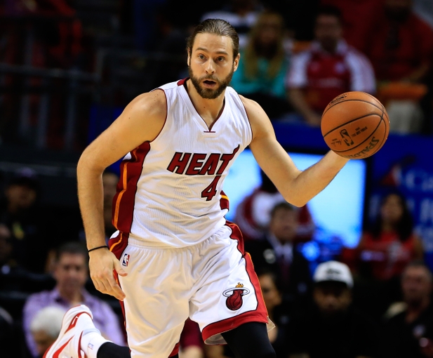 Le Heat va demander une enveloppe pour recruter un remplaçant à Josh McRoberts