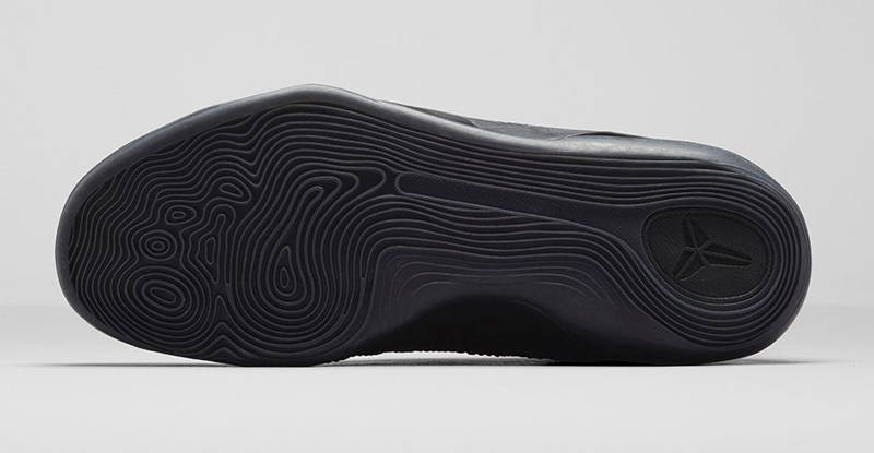 Nike-Kobe-9-EXT-Black-Mamba-4