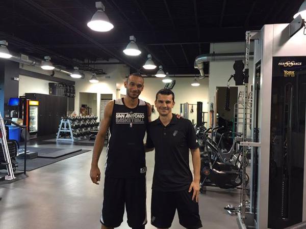 Drafté en 2011, Adam Hanga va participer à la ligue d'été avec les Spurs