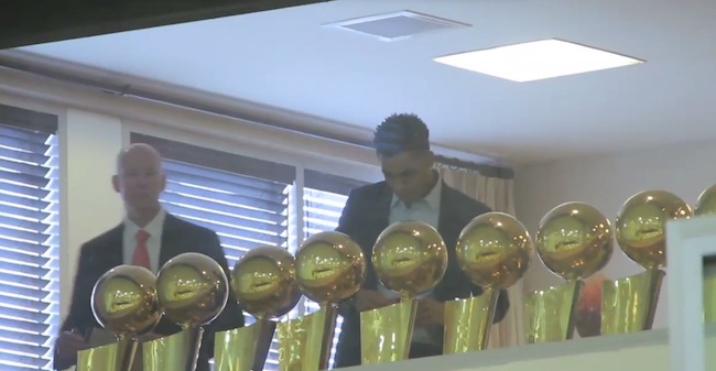 russell-trophees