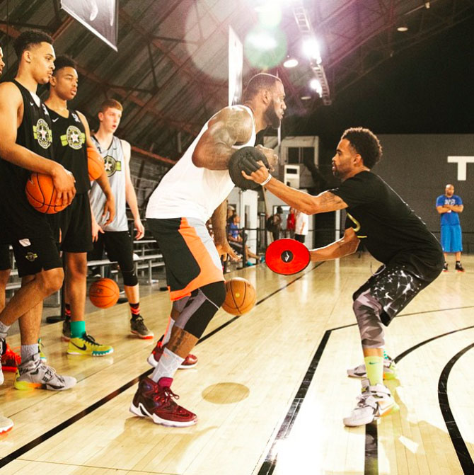 La LeBron 13 disponible en octobre prochain