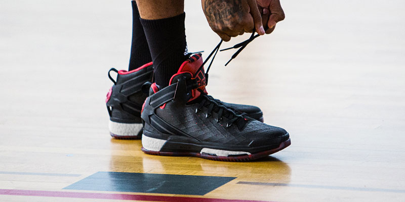 Test de chaussures La Adidas Rose 6 de Derrick Rose Basket USA