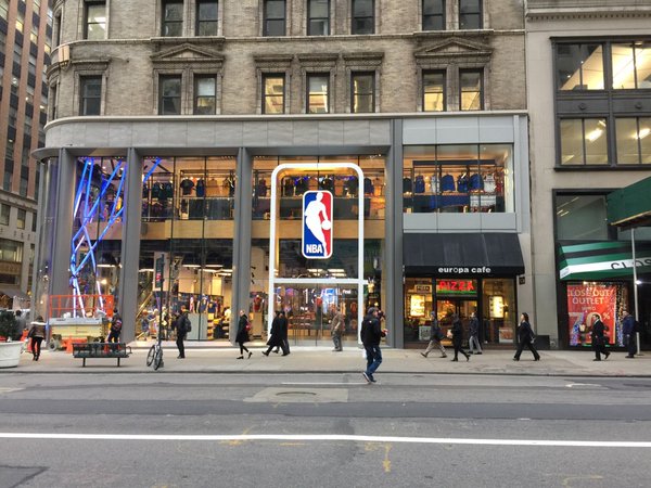 Ouverture du nouveau NBA Store de New York • Basket USA