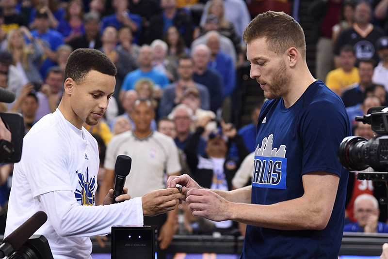 NBA: Dallas Mavericks at Golden State Warriors