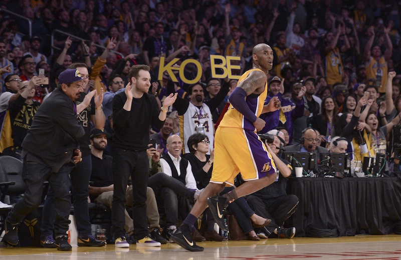 kobe est sorti par la grande porte avec 60 points, et une victoire arrachée dans le money time. Ça méritait bien un mix signé NINE Entertainment.