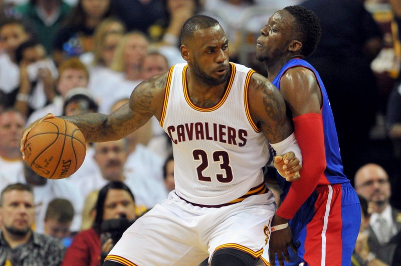 lebronreggie-e1460929627301