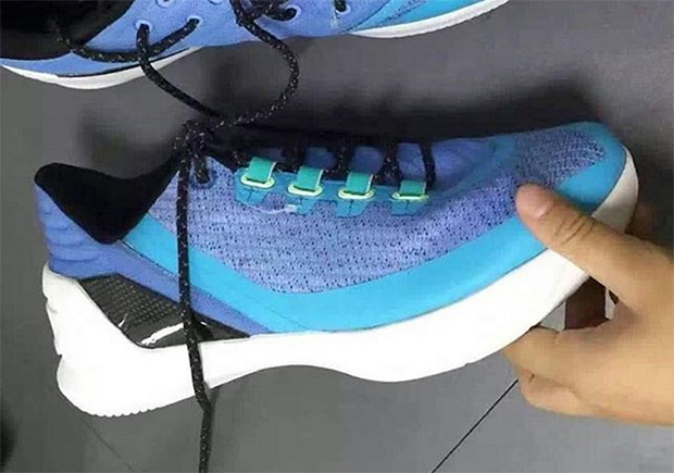 UNDER-ARMOUR-CURRY-3-LOW-1