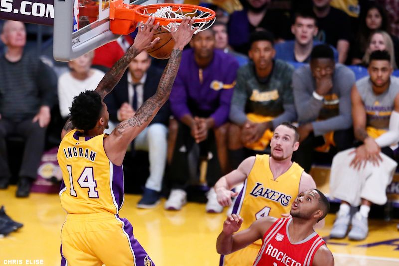 Les Lakers débutent l'après-Kobe par une victoire