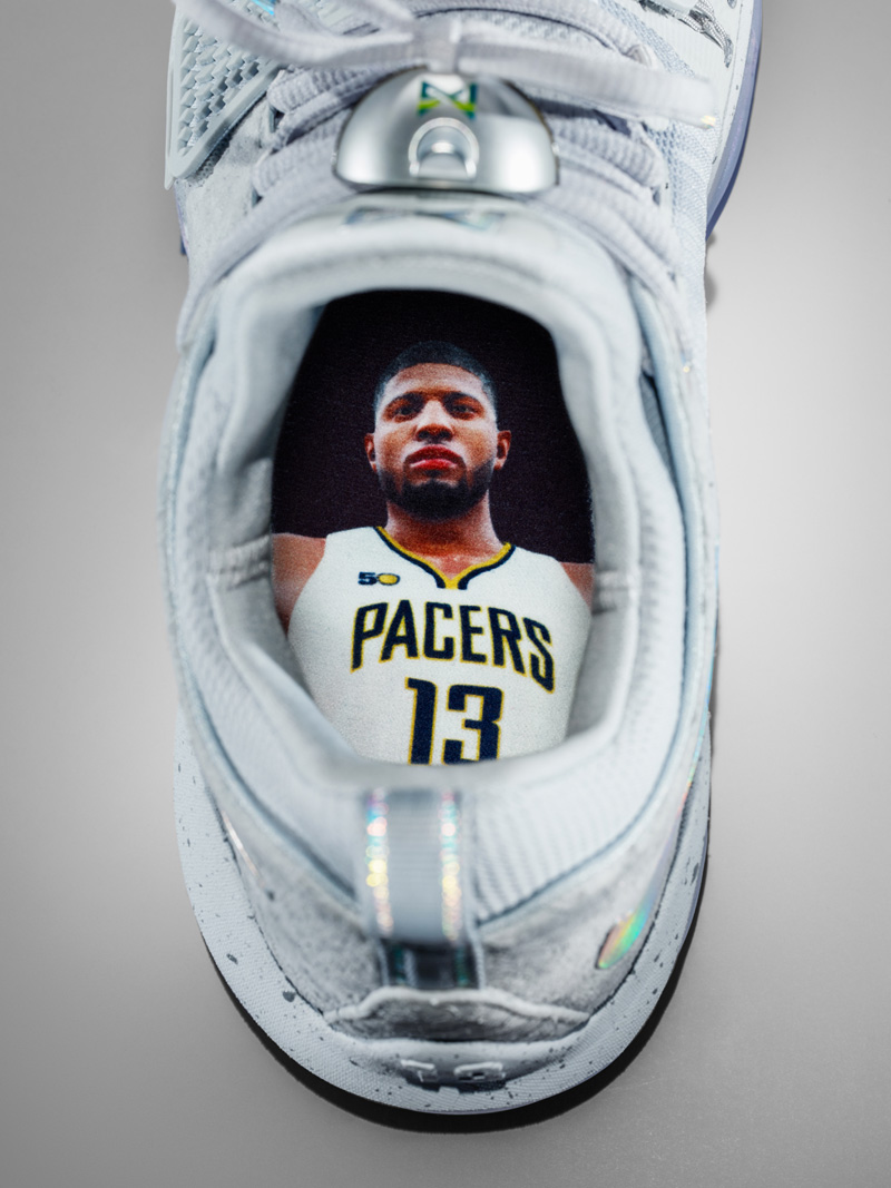 16-420_nike_pg1_gray_footbed-01_65131