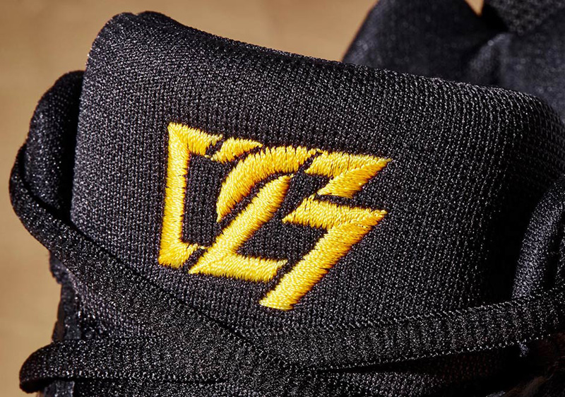 NIKE-ZOOM-REV-2017-2-1