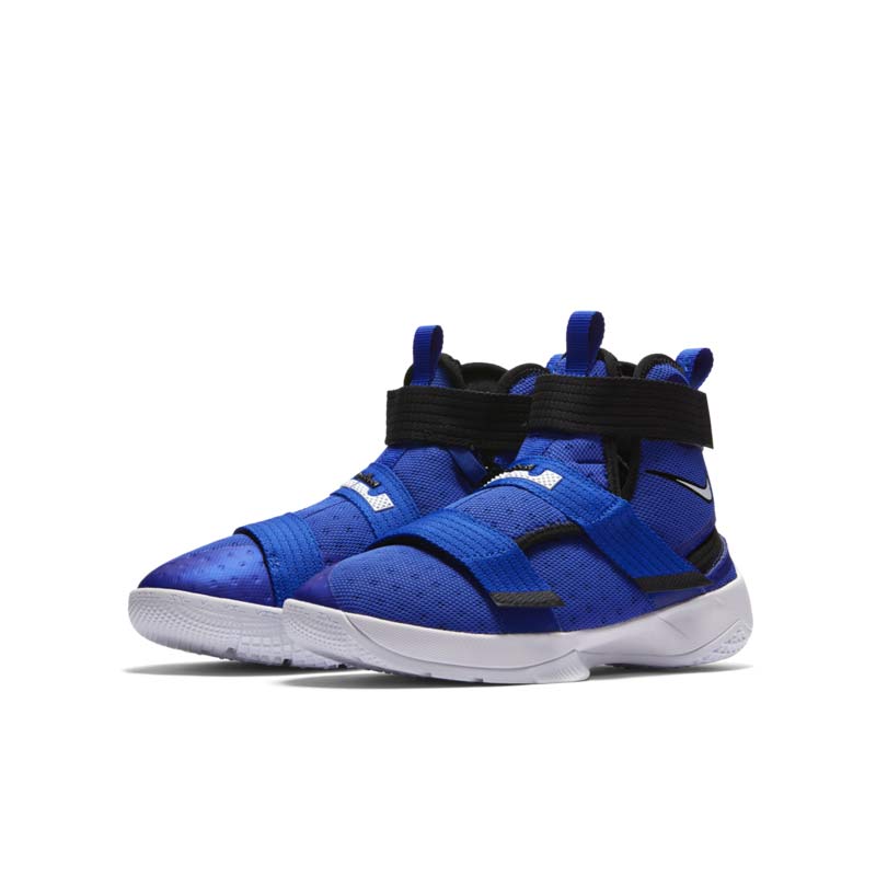 lebron soldier flyease
