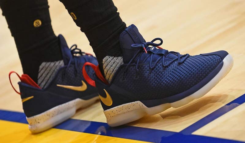 Nike lebron basse deals