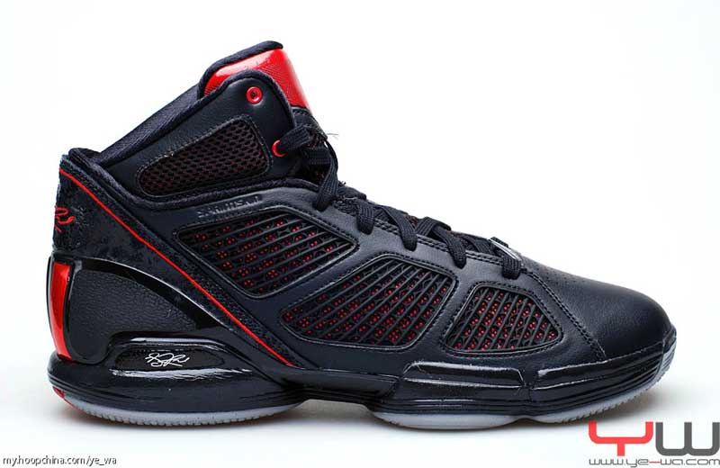 Adidas va rééditer les premières chaussures de Derrick Rose 
