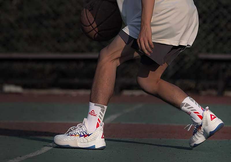 Peak se lance sur Amazon pour le mod le signature de Lou Williams