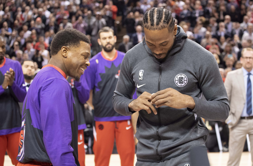 Les Raptors ont rendu un bel hommage a Kawhi Leonard en lui offrant sa bague de champion Basket USA