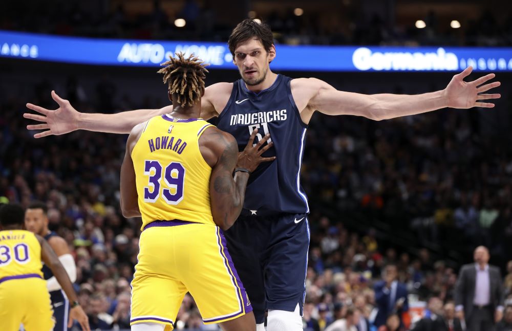 Tacko Fall (2m30) impressionné par Boban Marjanovic (2m25) | NBA