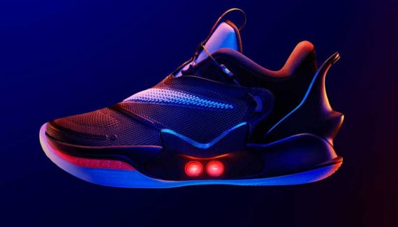Nike dévoile l'Adapt BB 2.0, sa nouvelle chaussure à lacage automatique |  NBA | Basket USA