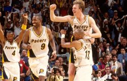 Le 29 mai 1995, Rik Smits conclut au buzzer une fin de match d’anthologie contre le Magic