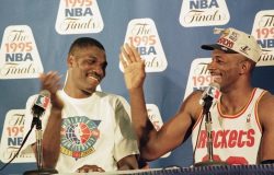 Le 7 juin 1995, les Rockets remportent un mémorable Game 1 des Finals contre le Magic